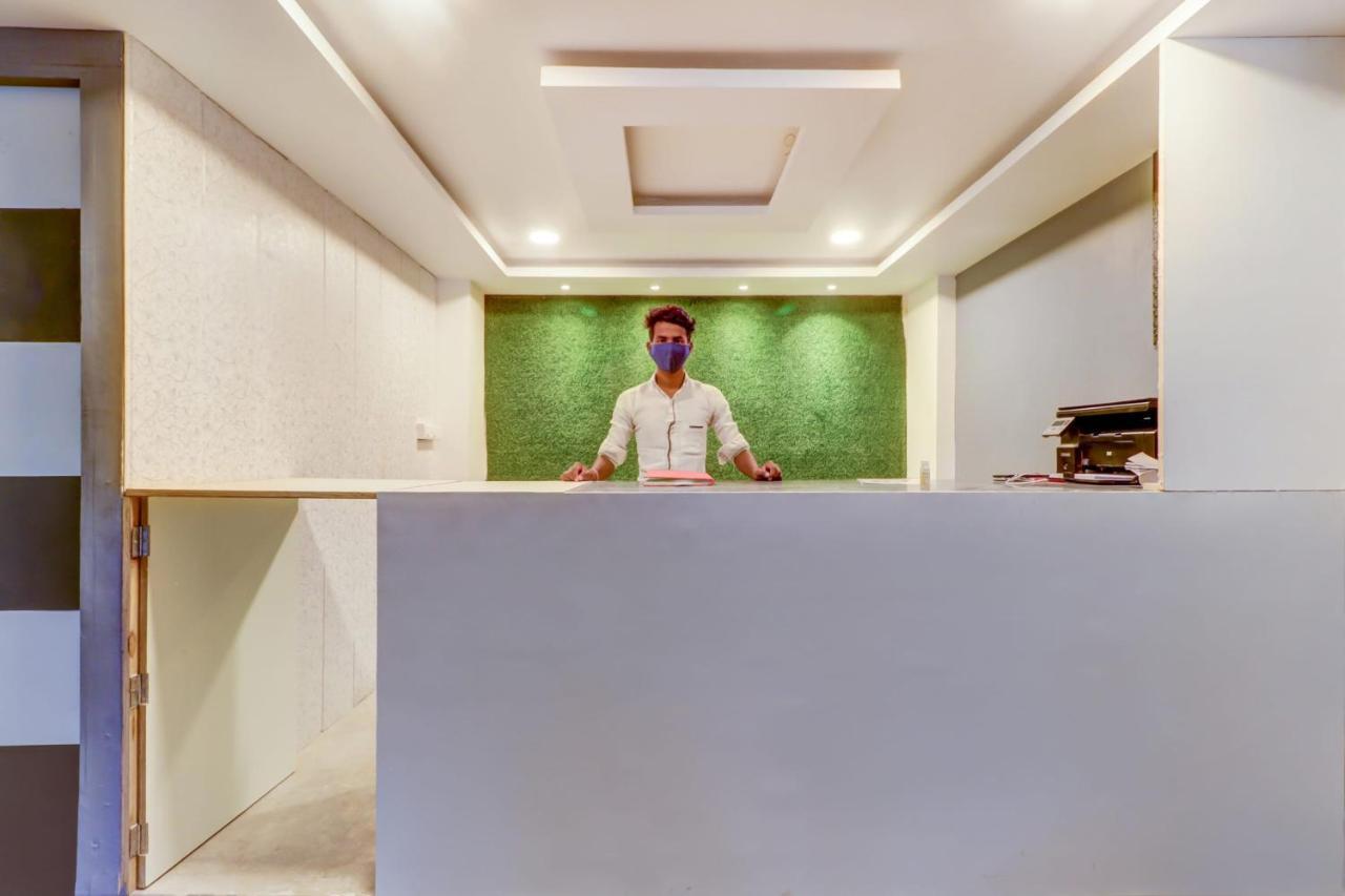 Hotel O The Crown Inn Nagpur Buitenkant foto