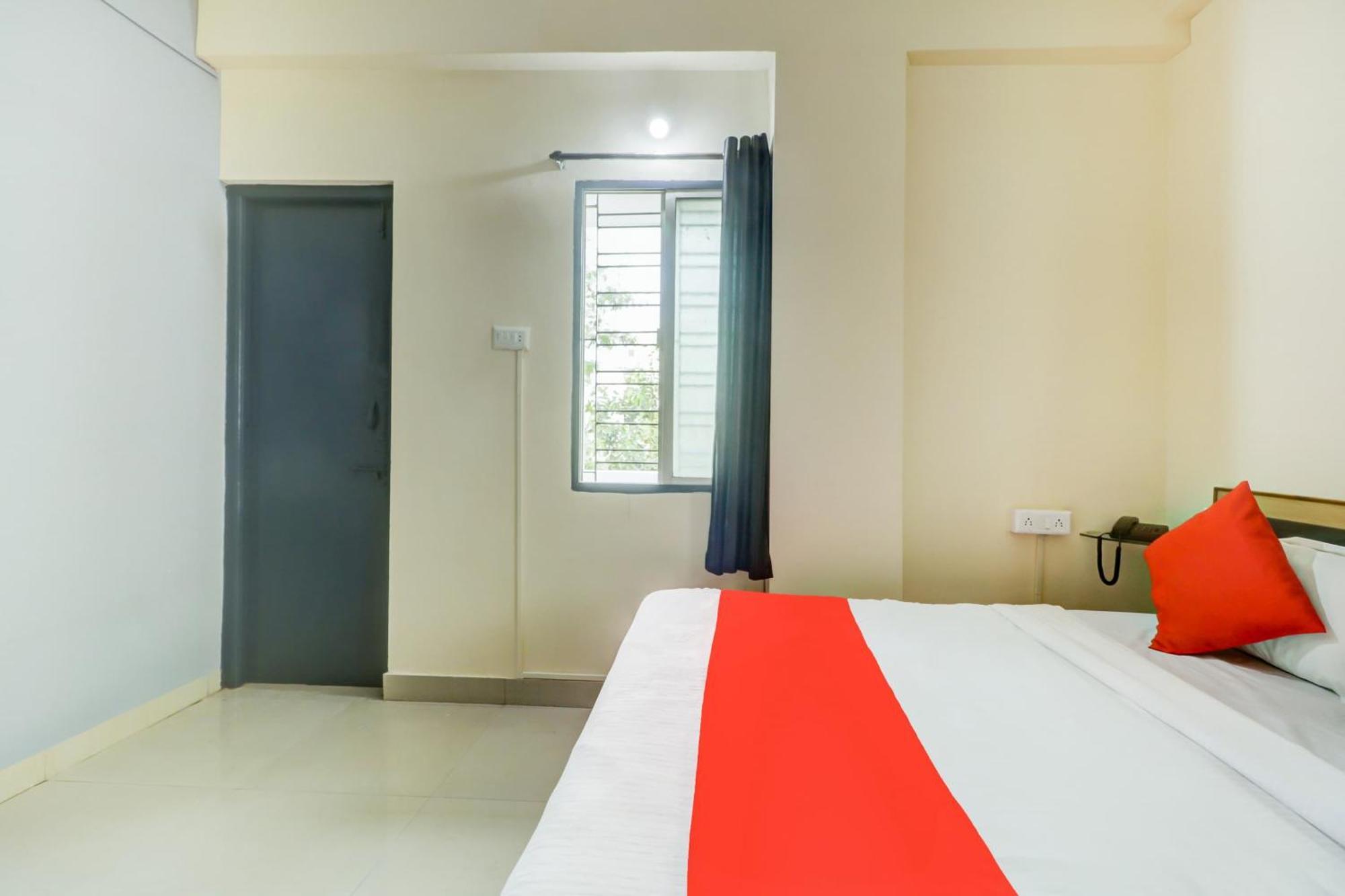 Hotel O The Crown Inn Nagpur Buitenkant foto