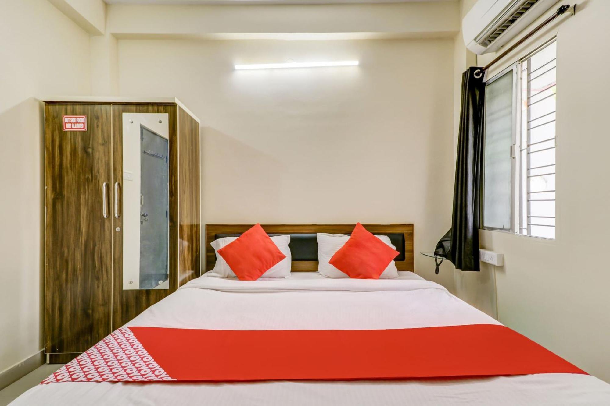 Hotel O The Crown Inn Nagpur Buitenkant foto